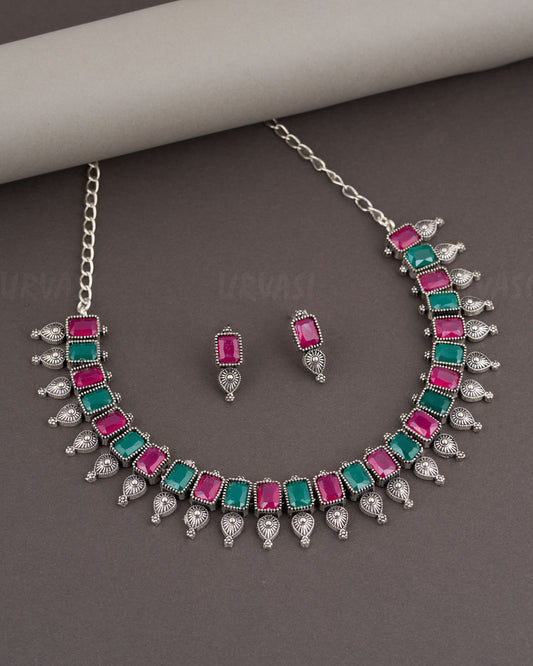 NECKLACE 955