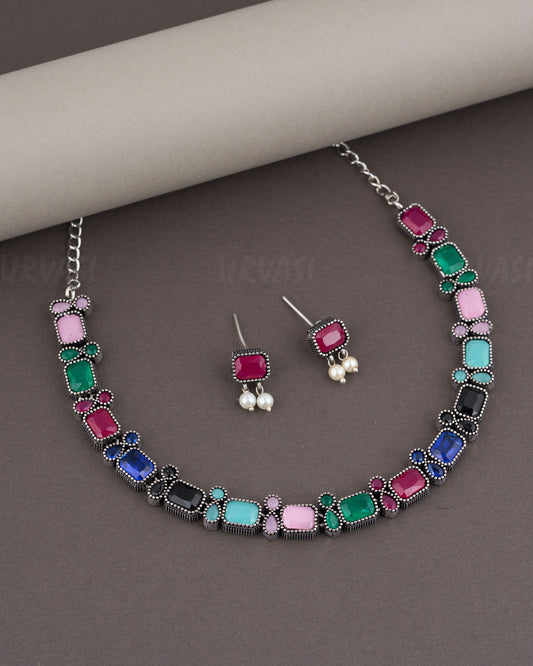 Black Metal Necklace 963