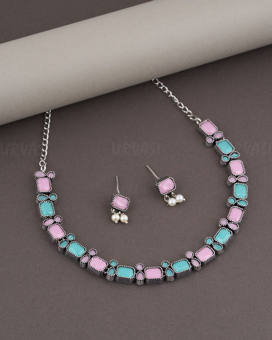 Black Metal Necklace 966