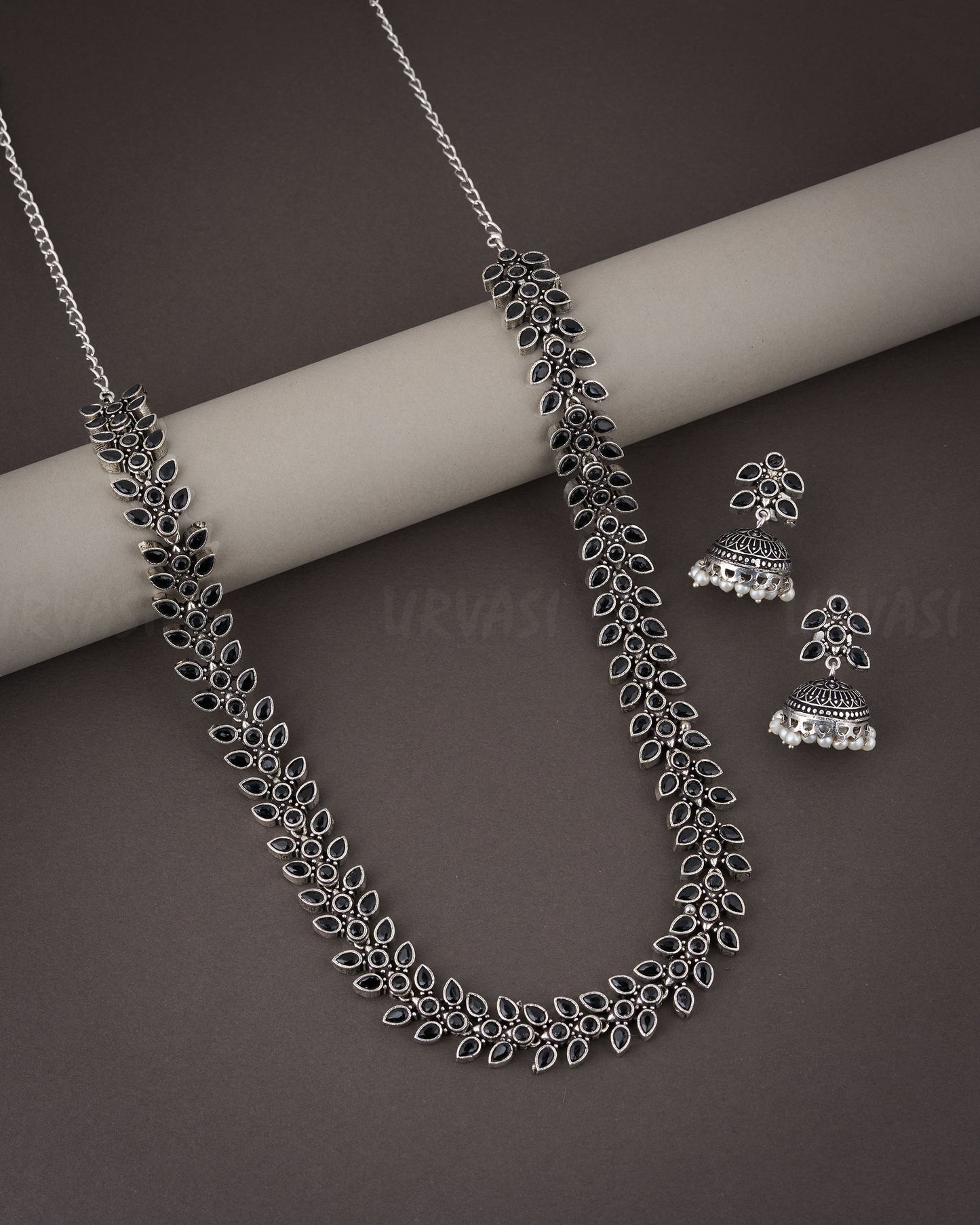 Black Metal Long  Necklace 992