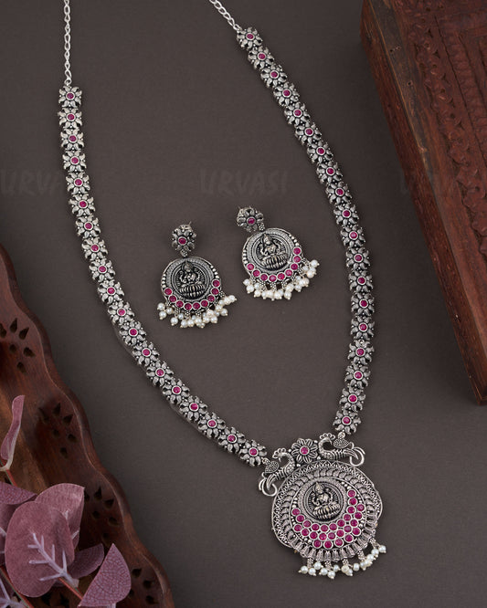 Black Metal Long Necklace 1002