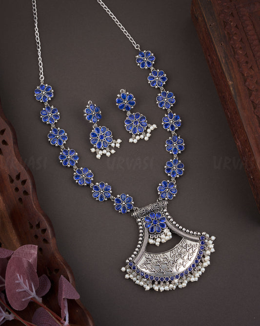Black Metal Long Necklace 1006