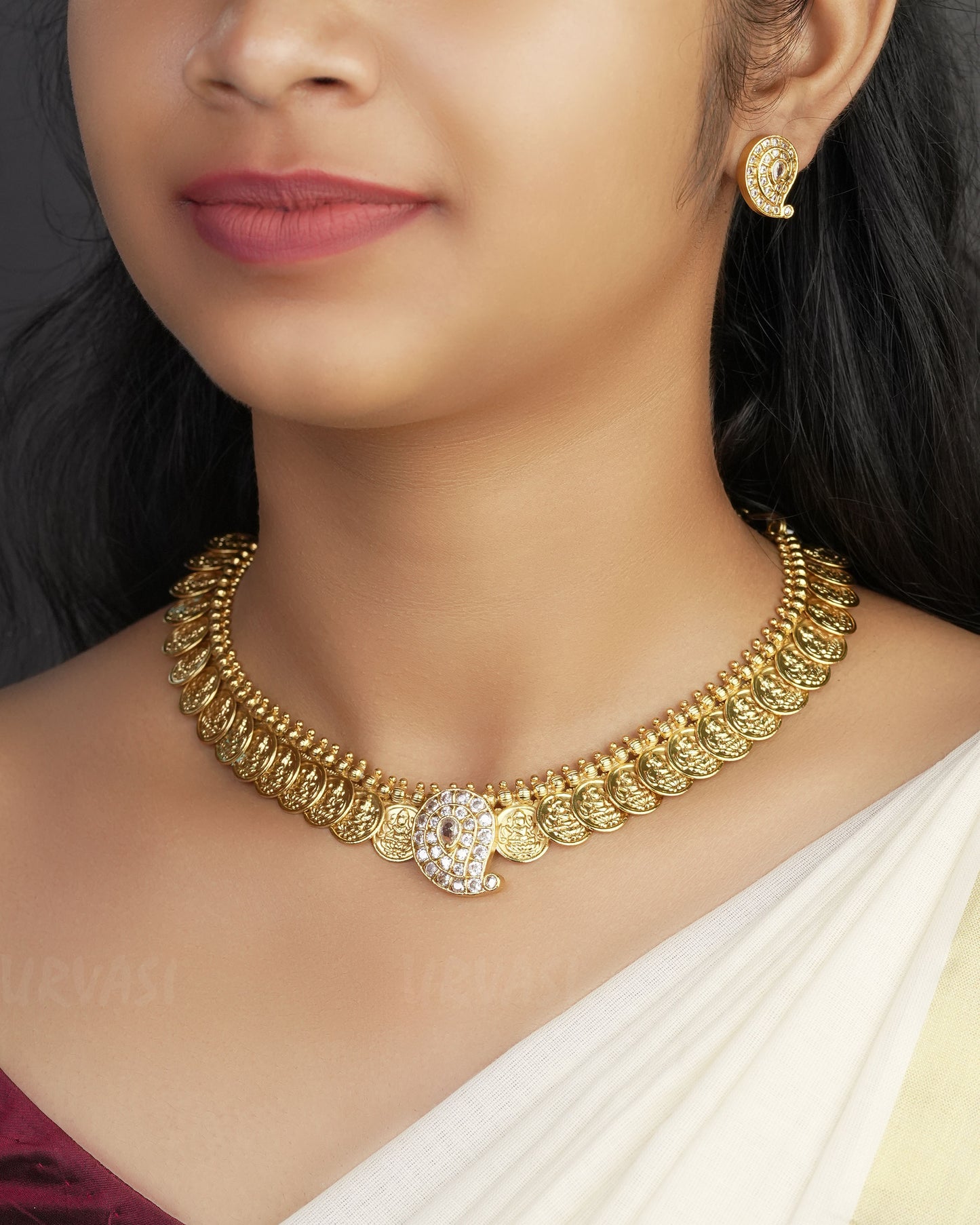 Gold-Toned Kaasu Mango Pendant Necklace 1030