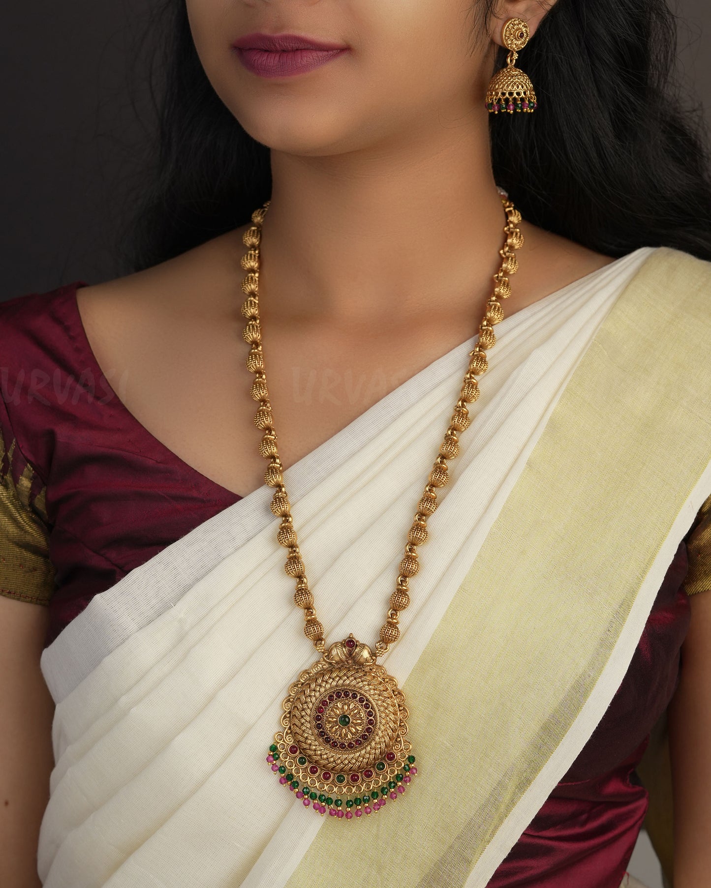 Gold-Toned Floral Accent Shankh Designed Non-Idol Long Necklace 1061