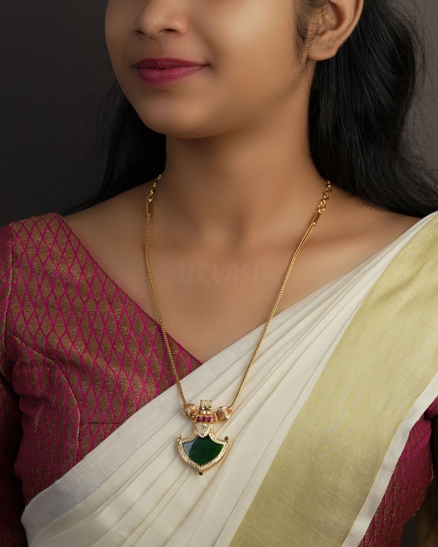 Gold-Toned Traditional Palakka Pendant Necklace 1140