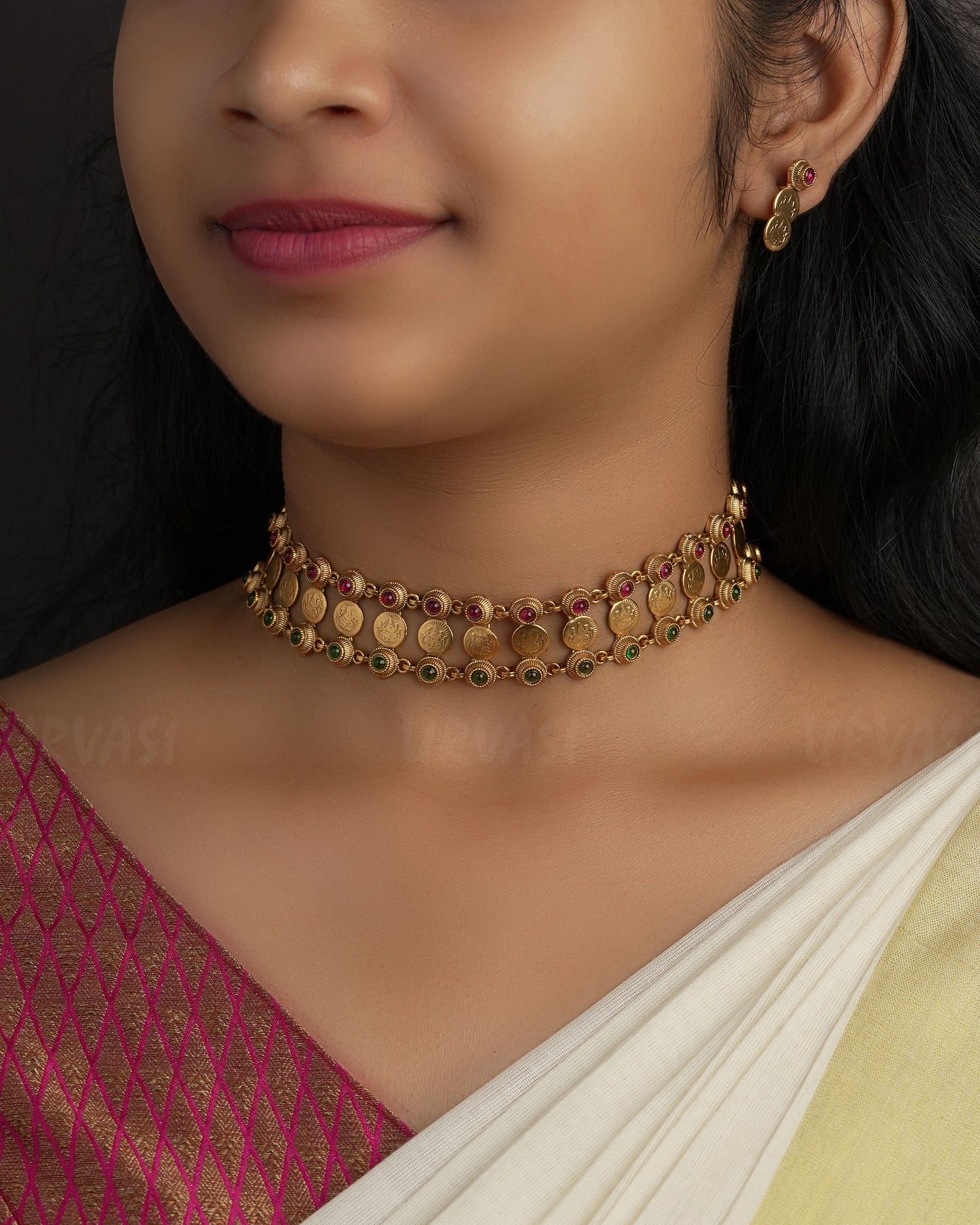 Gold-Toned Coin Designed Choker Necklace 1155
