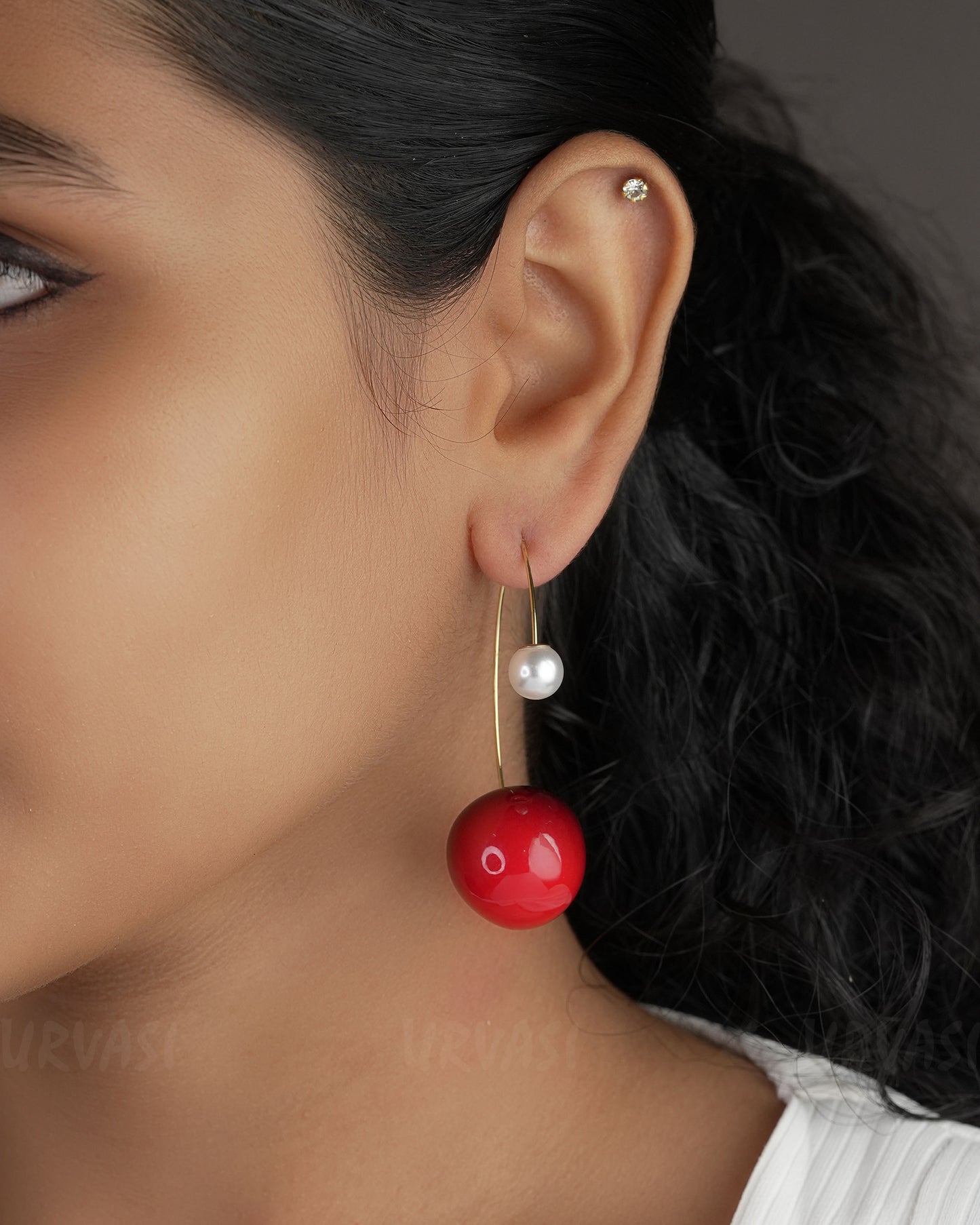 Gold-Polish Red Resin Cherry Drop Bead Earrings ER 539
