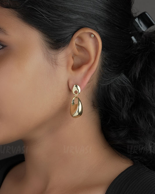Glossy Gold-Oval Link Drop Earrings ER 746