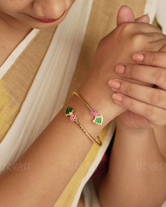 Gold-Toned Traditional Palakka bangles BA 342