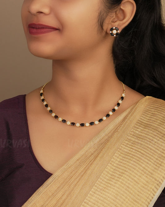 Gold-Polish Stone-Studded Oval Necklace 1249