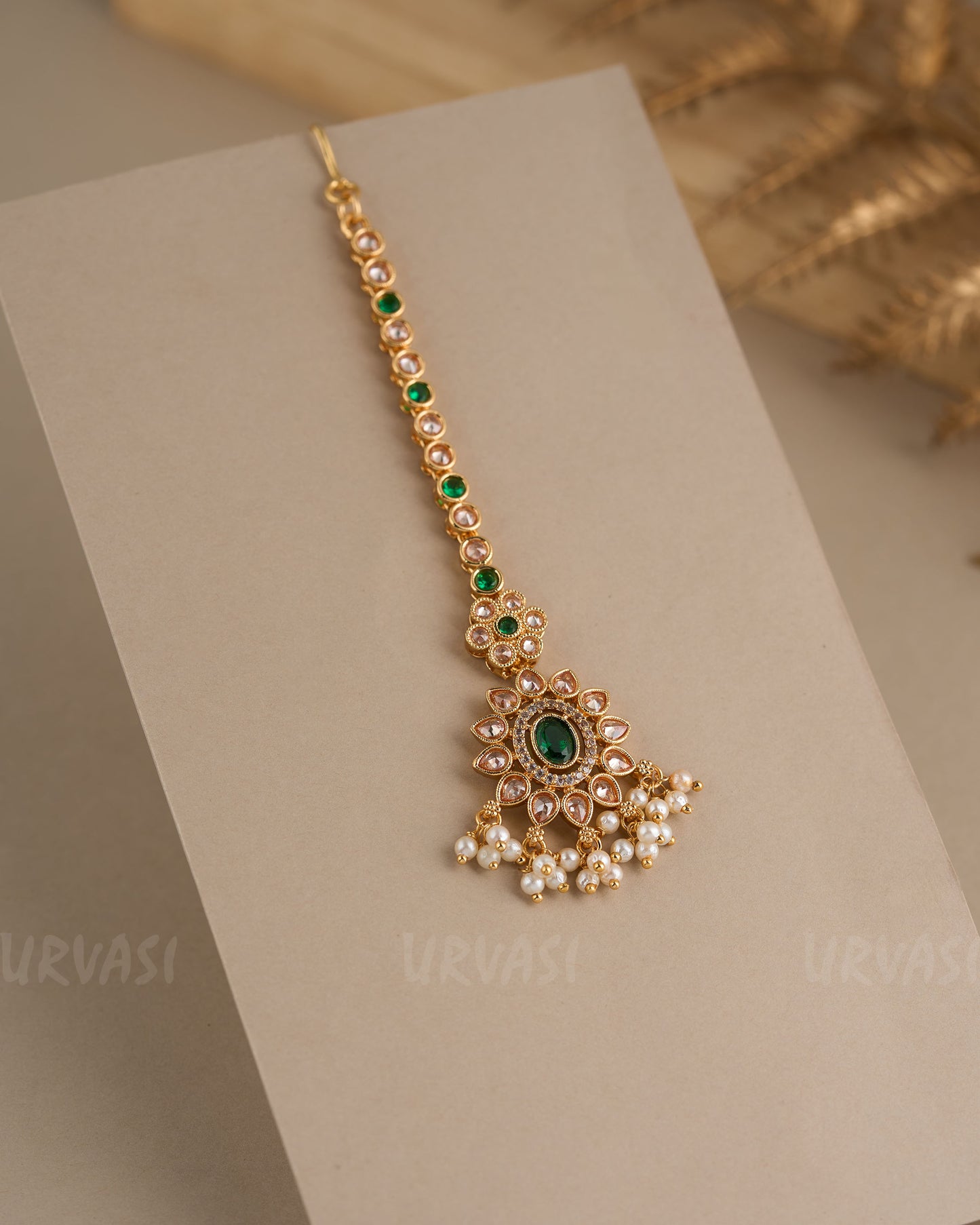 Gold-Toned Kundan Floral Chutty CH 94