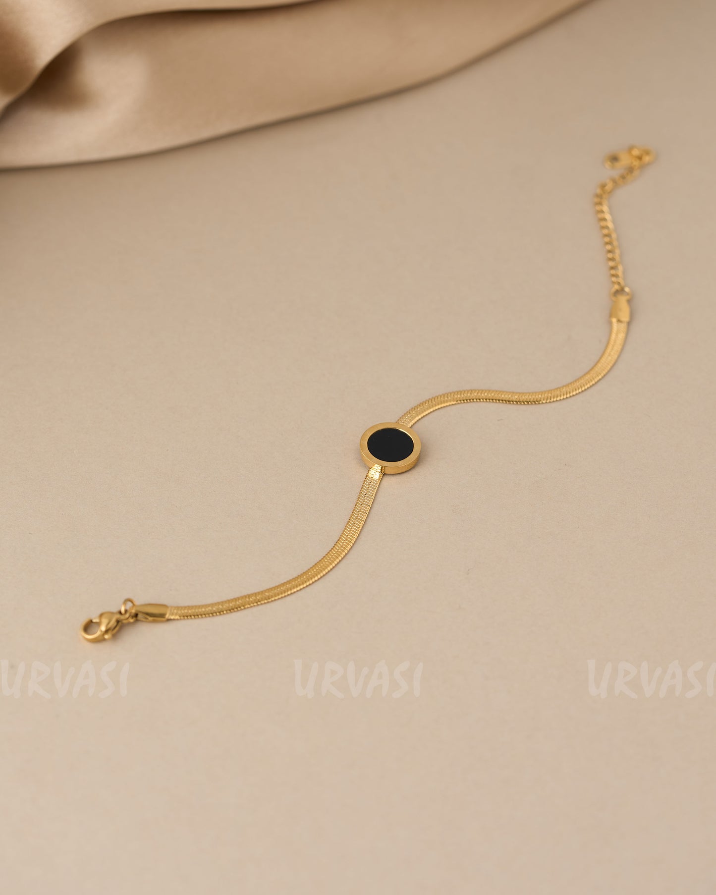 Gold-Toned Anti-Tarnish Bracelet BR 59