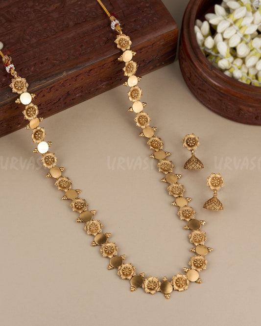 Gold-Toned floral Kaasu Long Necklace 106