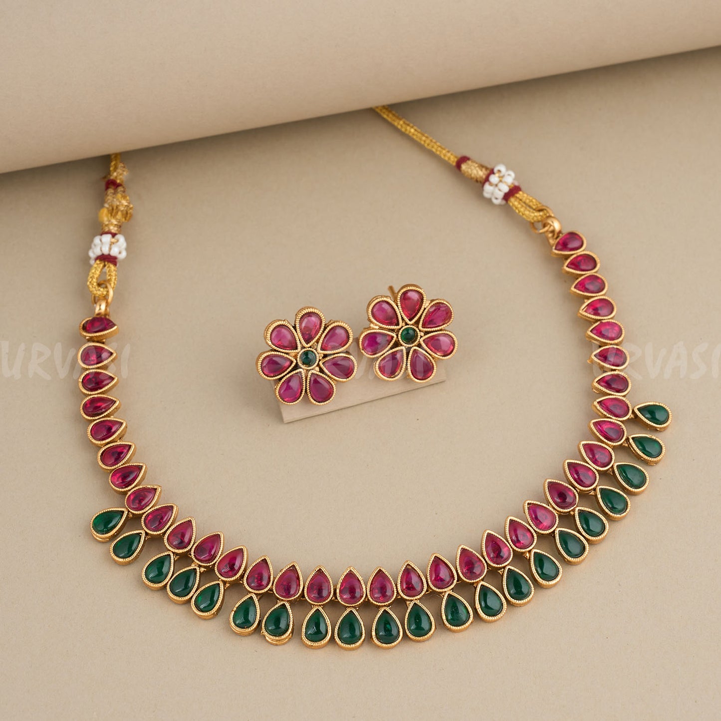 Necklace 281