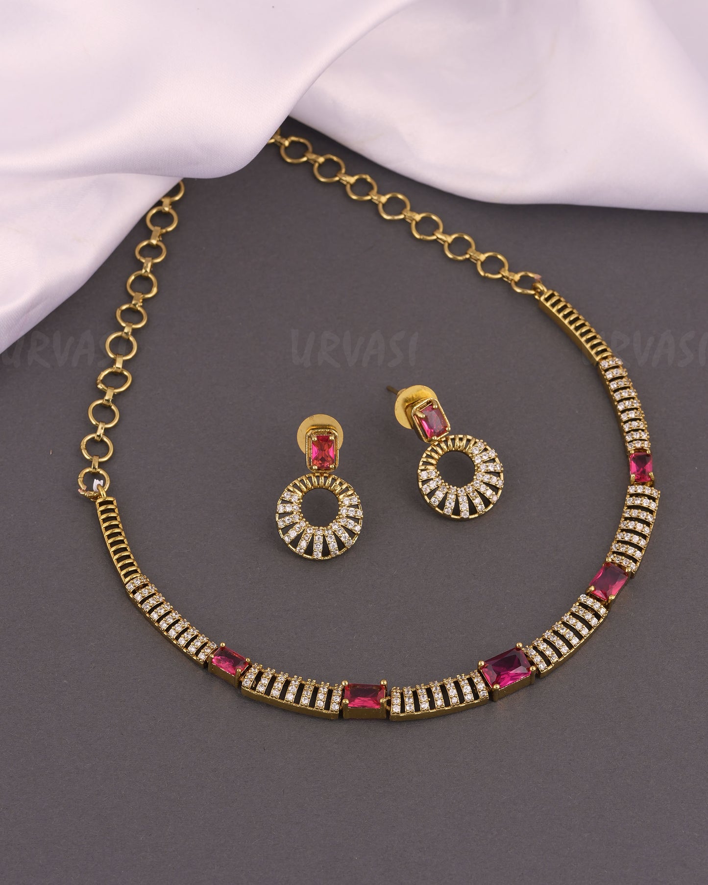 Mehendi Polish Box-Designed AD Necklace 169