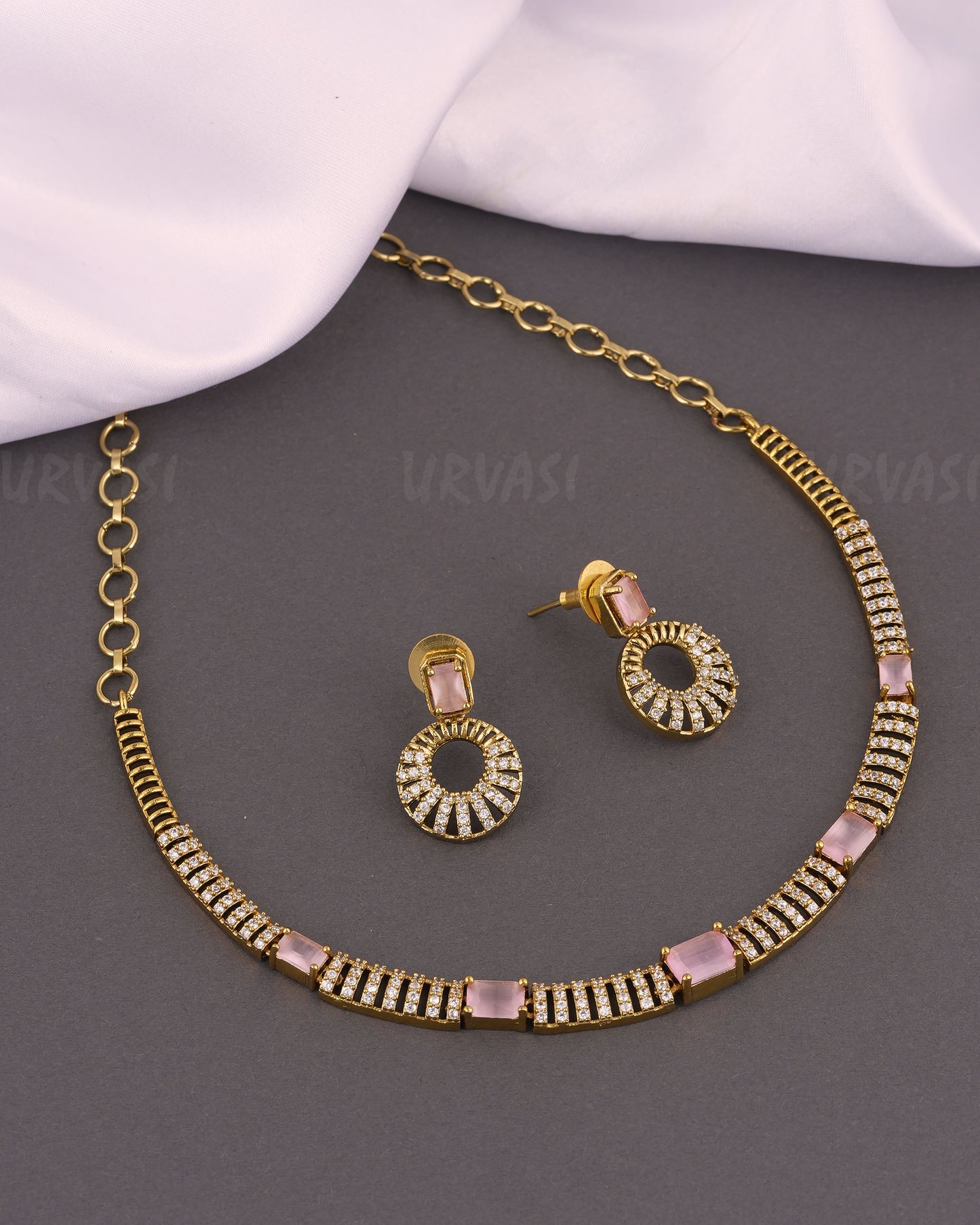 Mehendi Polish Box-Designed AD Necklace 169