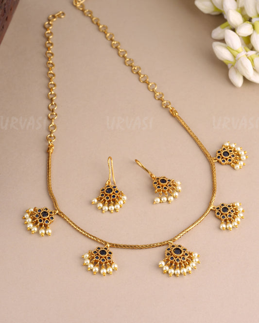 Gold-Toned Cluster Pendant Choker Green Necklace 301