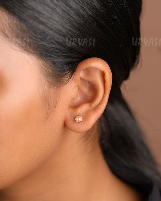 Minimal Pearl Studded Earrings ER 588