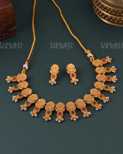 Gold Polish Floral Pearl choker Necklace 1632
