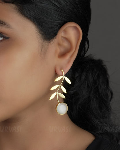 Glossy Gold Polish Parisha Leaf Designed Earrings ER 719