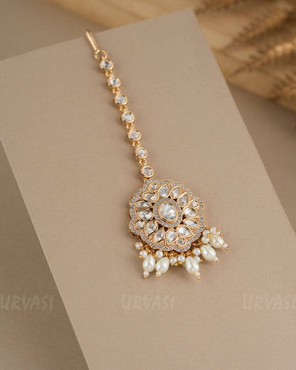 Gold-Toned Kundan and Pearl Chutty CH 86