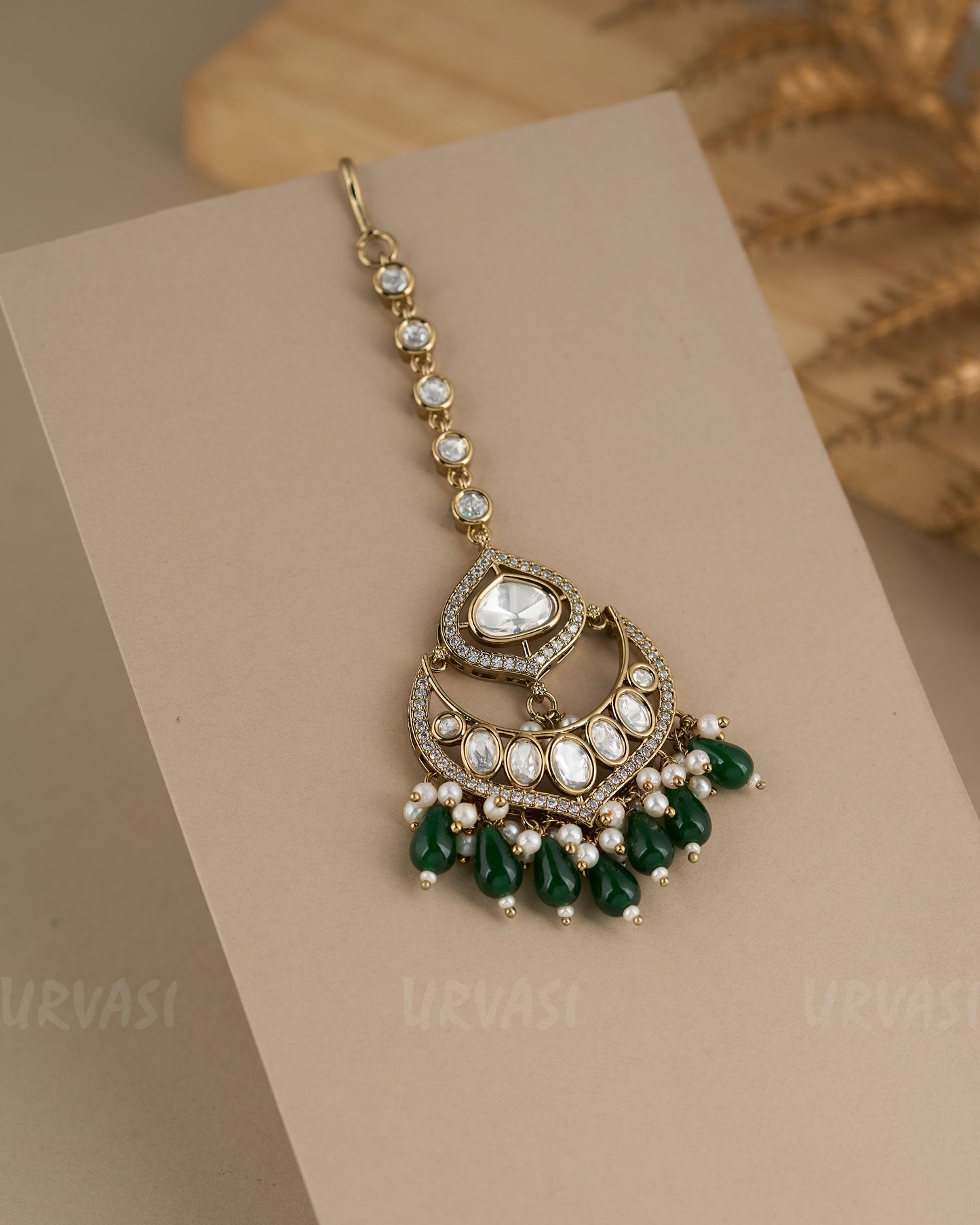Mehendi Polish Crescent Moon Kundan Chutty CH 83