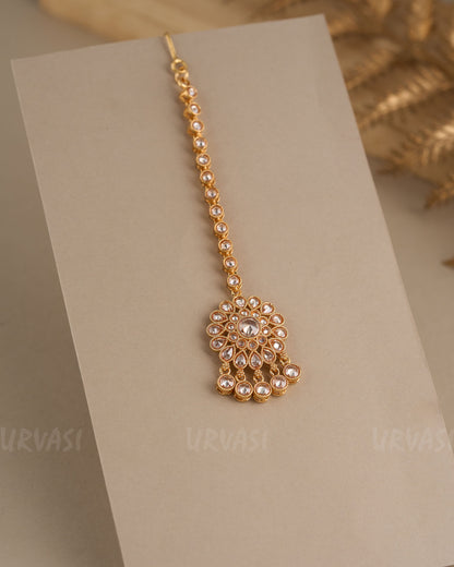 Gold-Toned Kundan Floral Chutty CH 93