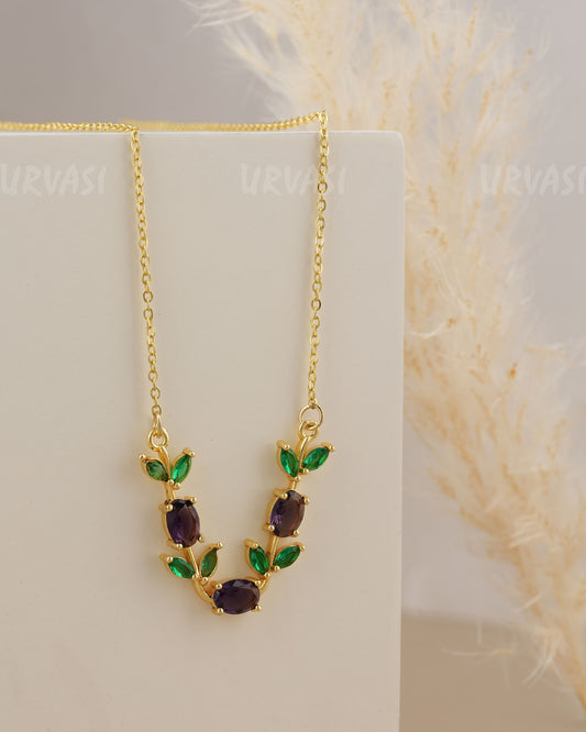 Gold-Toned Tulip Royale Simple Chain SC 190