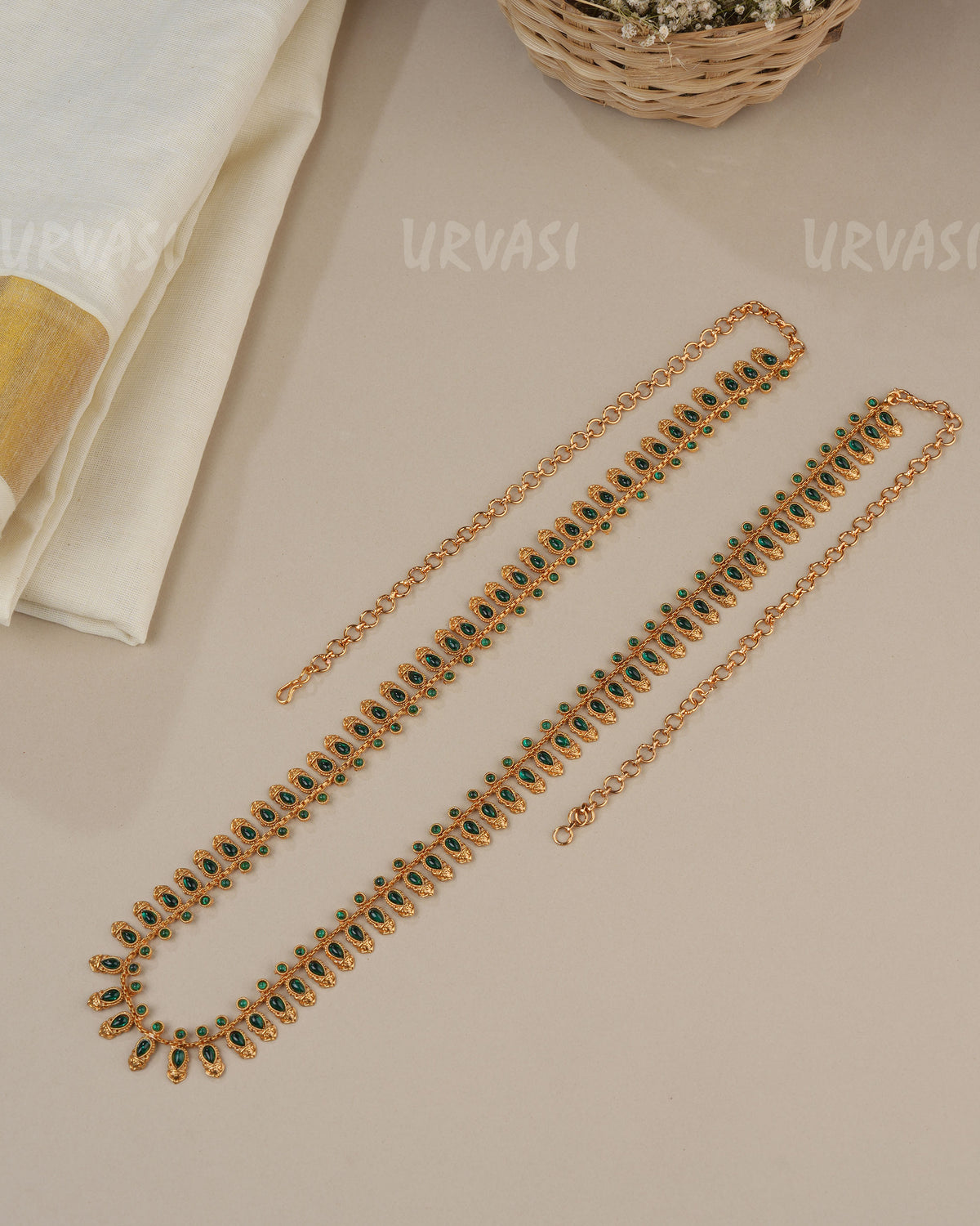 Premium Traditional Hip Chain HC 109