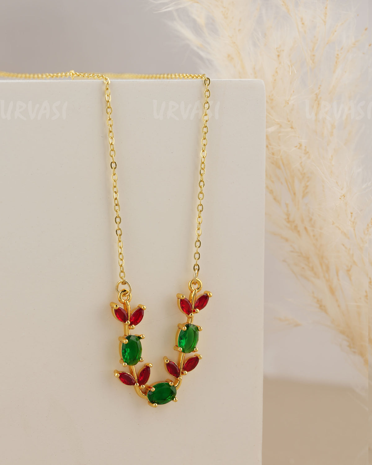 Gold-Toned Tulip Royale Simple Chain SC 190