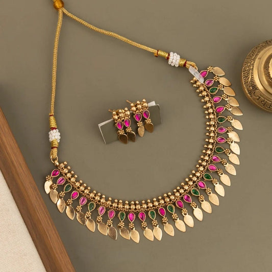 Gold-Toned Traditional  Ilakkathalli  Choker Necklace 1817