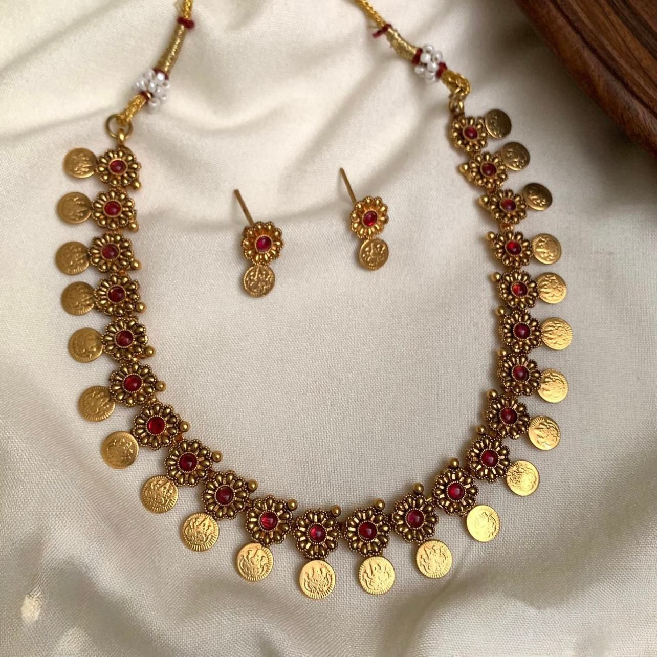 Gold-Toned Floral Kaasu Necklace 1368