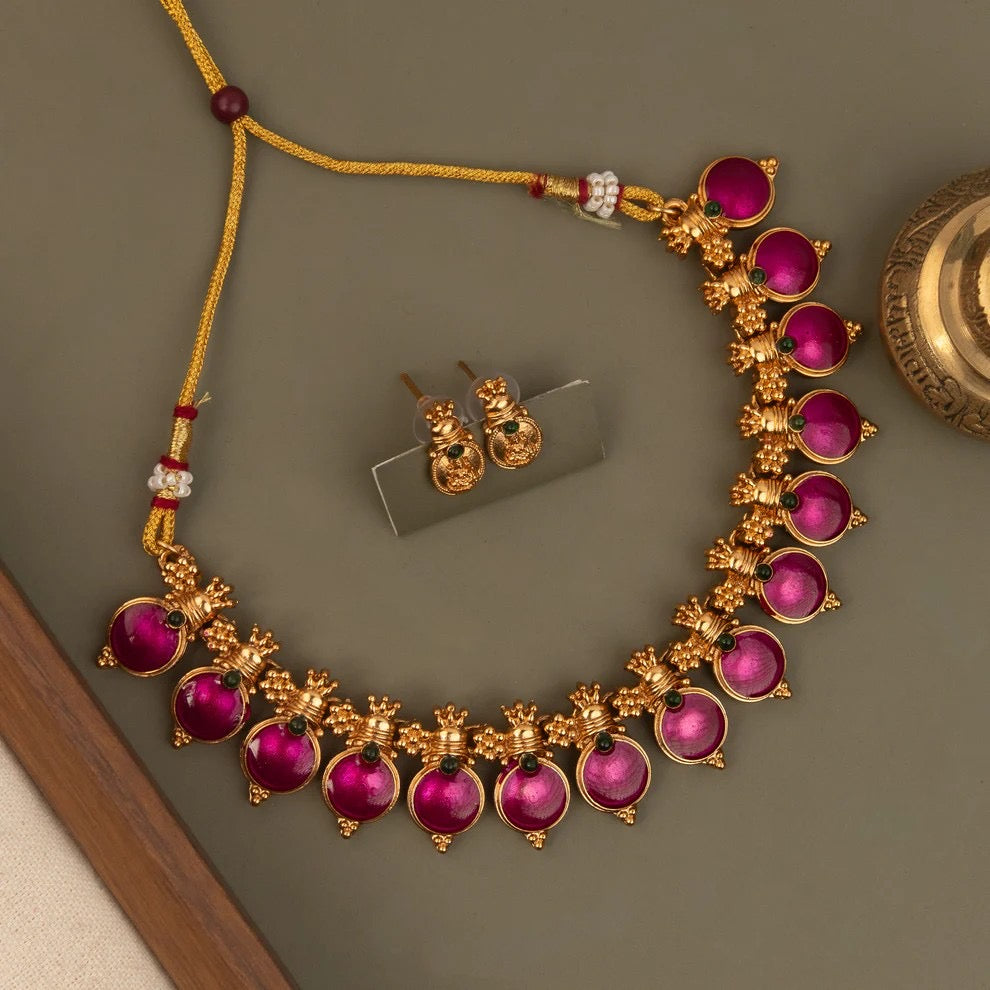 Gold-Toned Palakka Version Necklace 1622