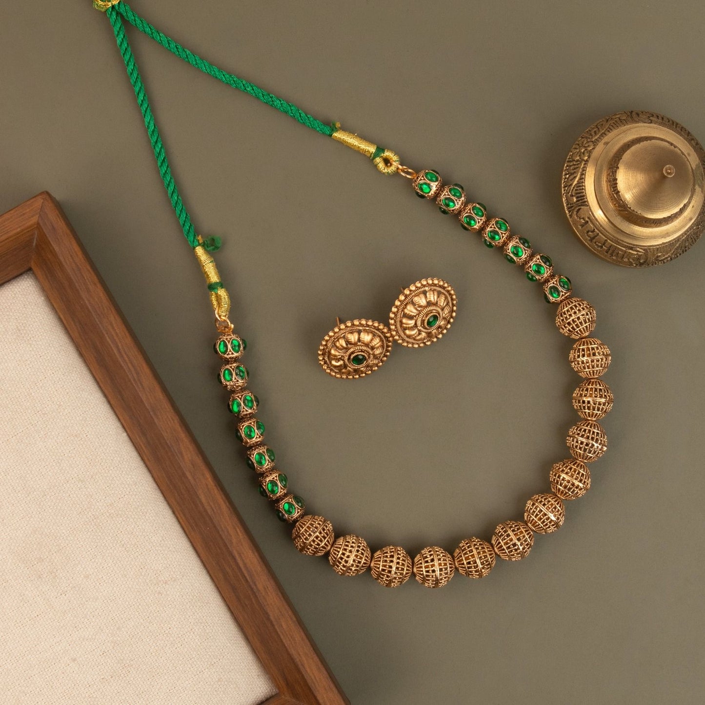 Gold-Toned Floral Beaded Designed Necklace 1691