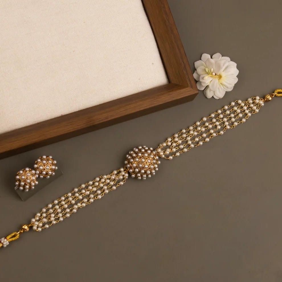 Gold-Toned  Pearl Stud Choker Necklace 1788