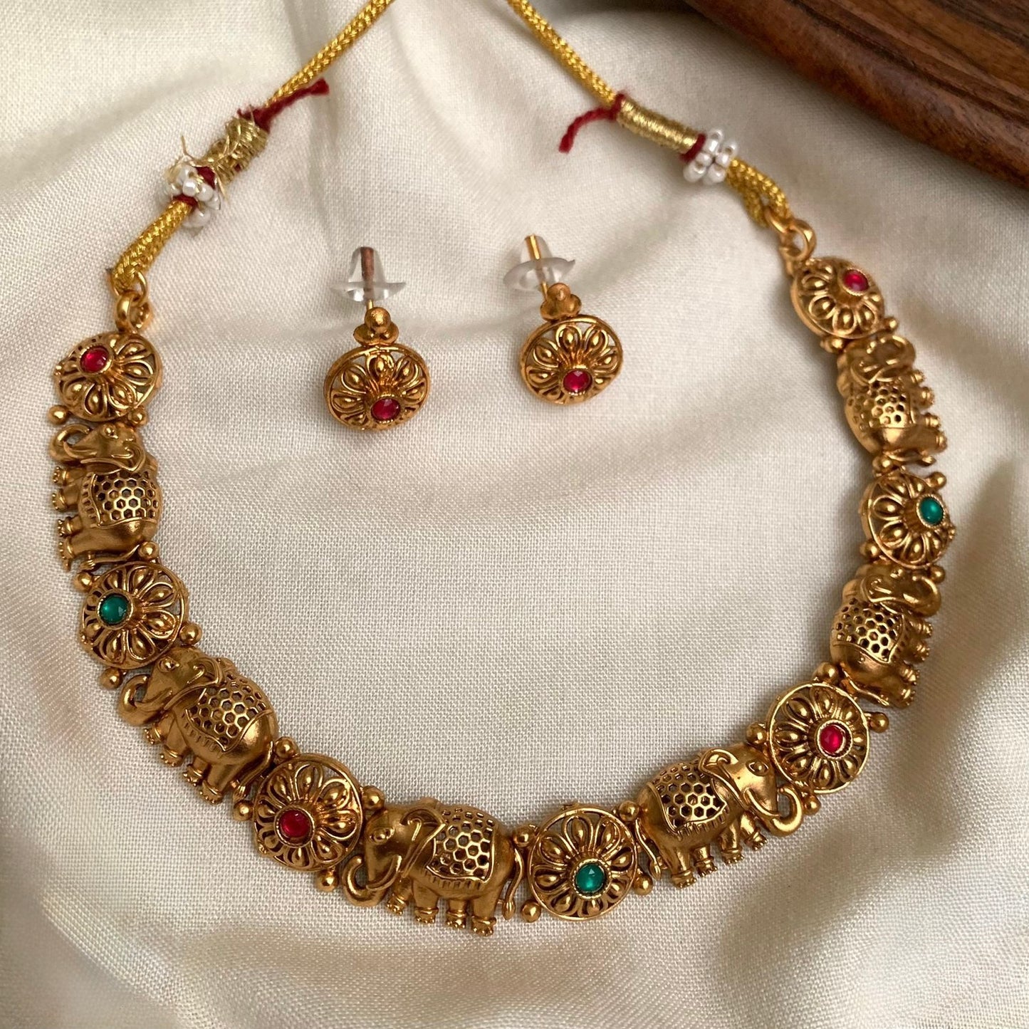 Gold-Polish Floral Elephant Designed Necklace 1423