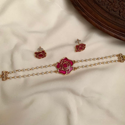 Gold-Polish Rose-Pendant Pearl Choker Necklace 1260