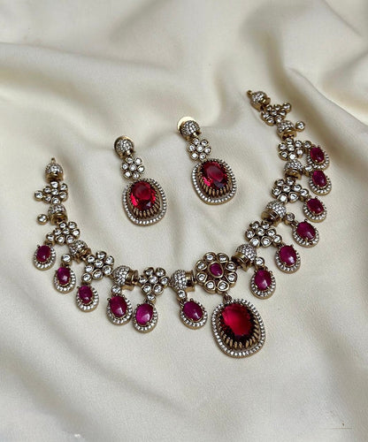 Mehendi Polish Victorian-Style Emerald Necklace 1175