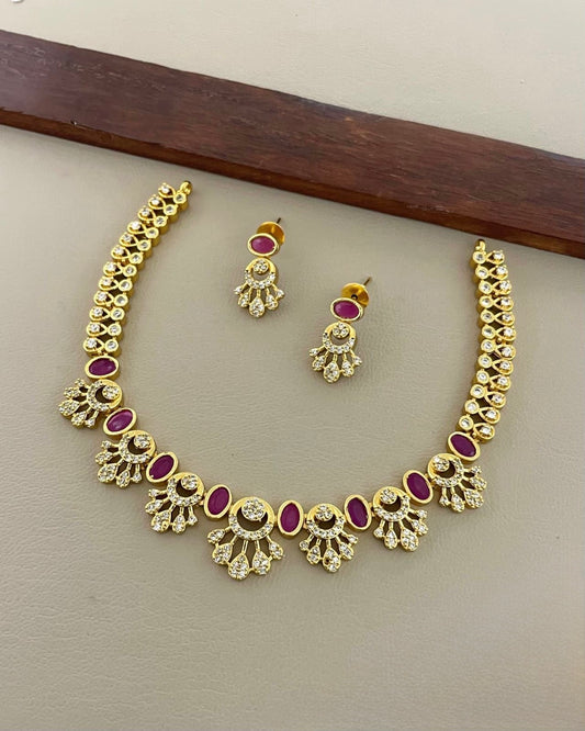 Gold-Toned Floral Stone-Studded Necklace 1467