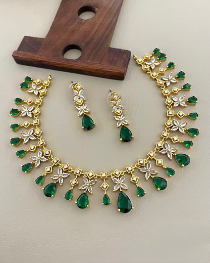 Gold-Toned Floral Tear-Drop Necklace 634