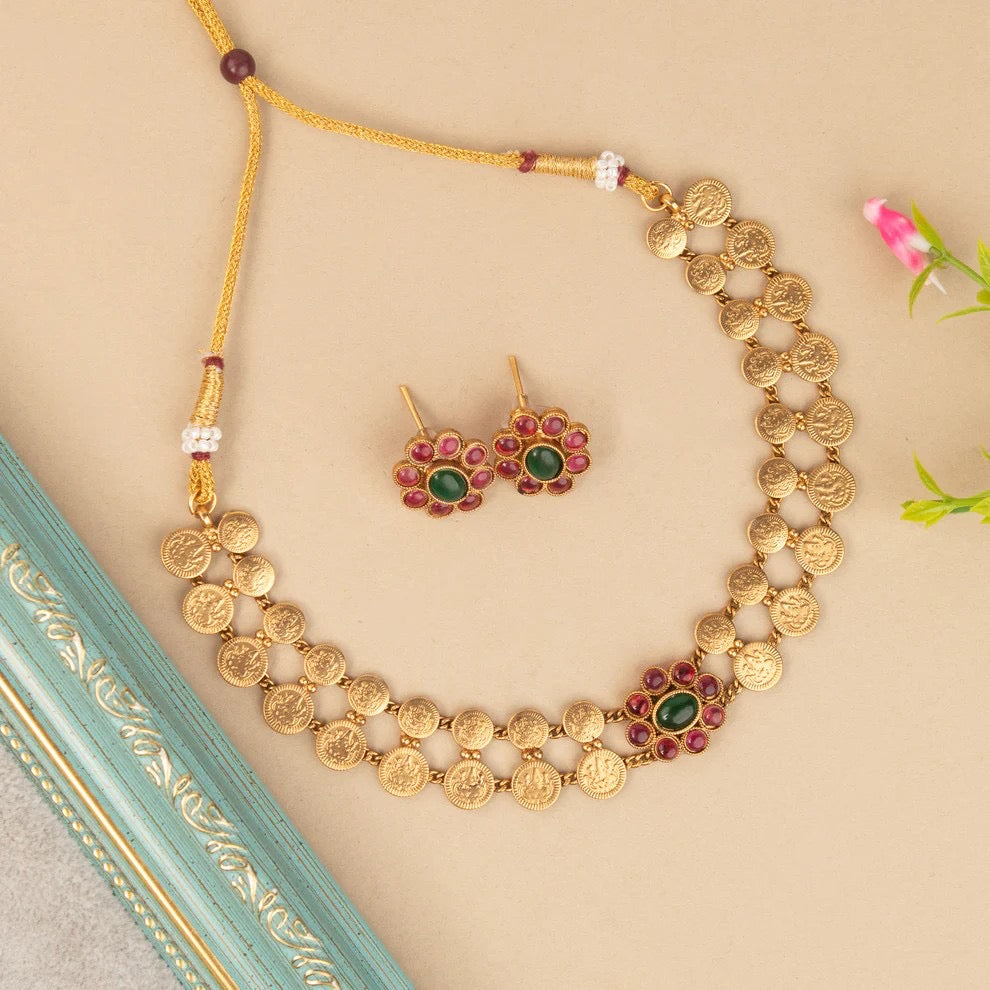 Gold-Toned Kaasu-Floral Choker Necklace 237