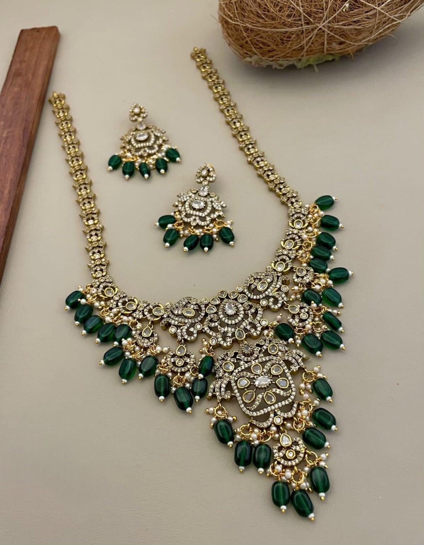 Mehendi  Polish Victorian Trisha-Inspired Necklace 1834