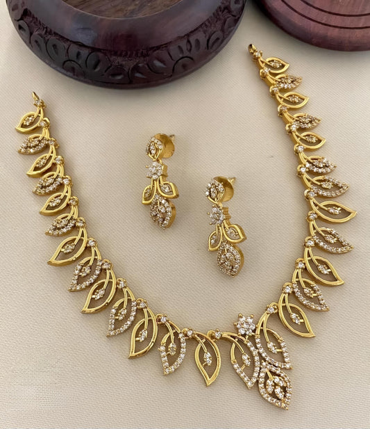 Gold-Polish Mango Necklace 1812