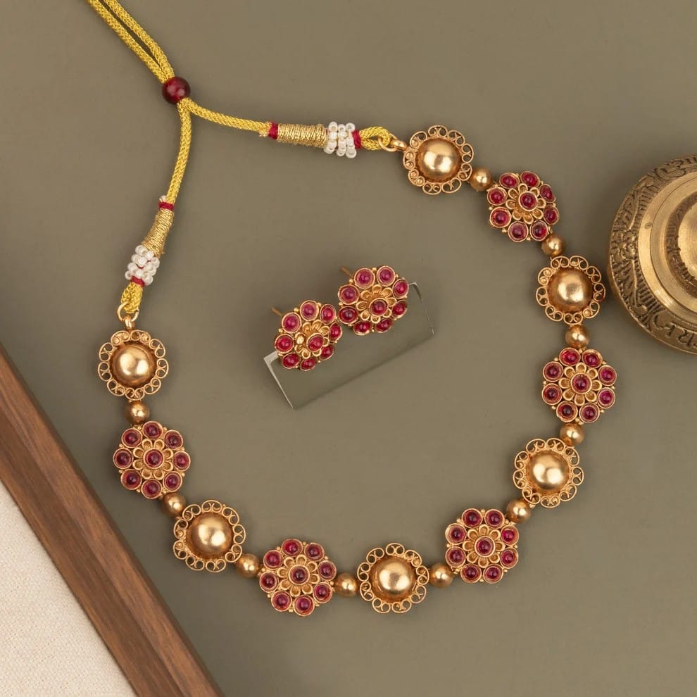 Gold-toned Floral Stone-Studded Choker Necklace 1618